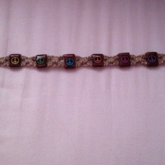 Rope chocker necklace with colored peace signs