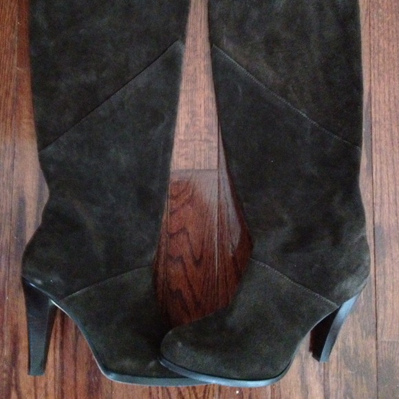 Micheal Kors Olivia Slouch boot size 6