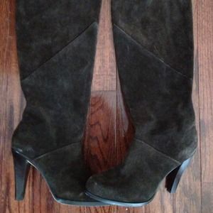 Micheal Kors Olivia Slouch boot size 6