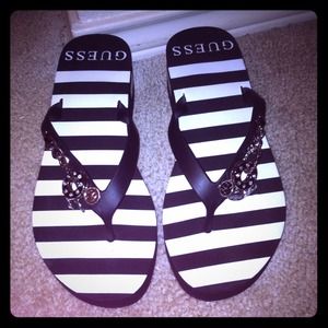 GUESS Flip Flops. NWOT