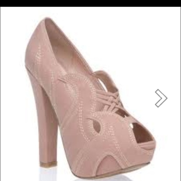 Shoedazzle blush heels size 6.5