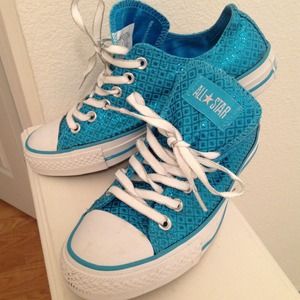 Never worn Converse all star sneakers