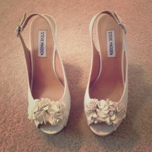 Steve Madden peep toe wedges 🎀