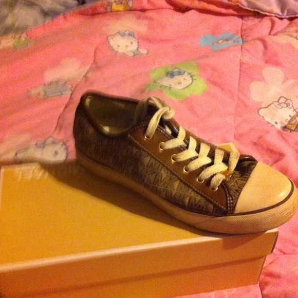 Mk sneakers reserved