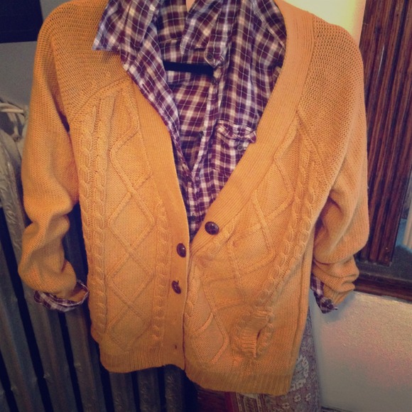*BUNDLE* flannel shirt and vintage sweater