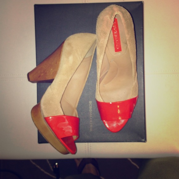 BCBG heels - Picture 1 of 4