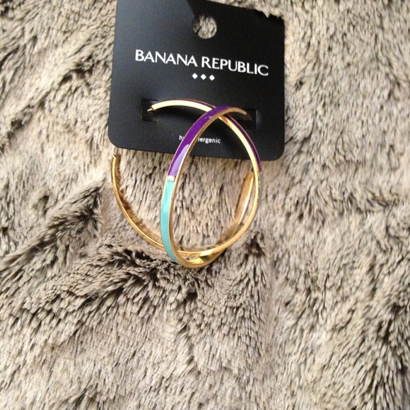 BUNDLE!!! Two pair of earrings - Picture 2 of 4