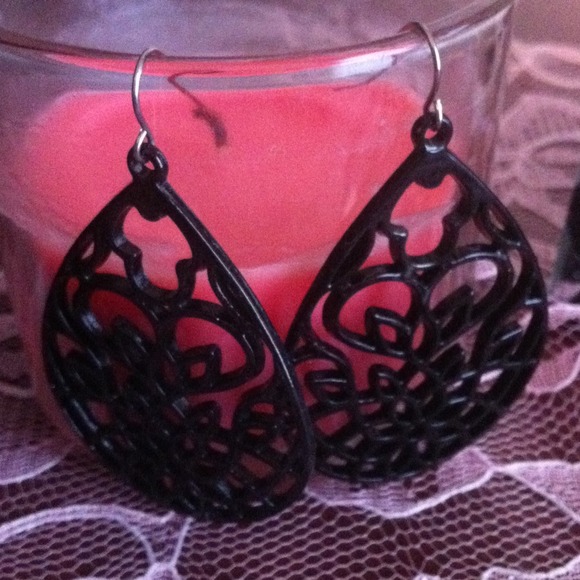 Black metal earrings!