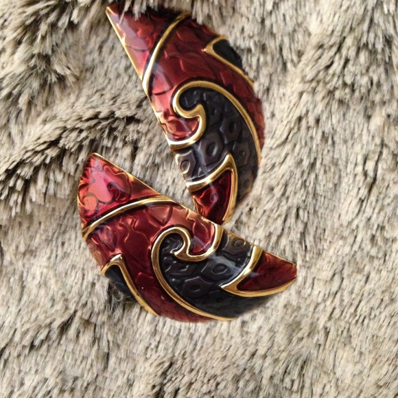 BUNDLE!!!! Vintage earrings - Picture 2 of 4