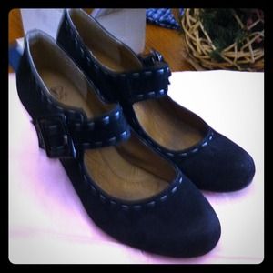 Heels black
