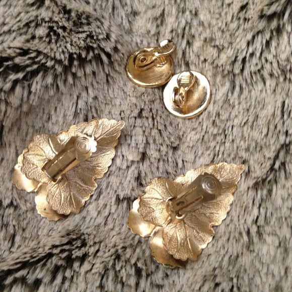 BUNDLE!!! Gold Clip on earrings - Picture 3 of 3