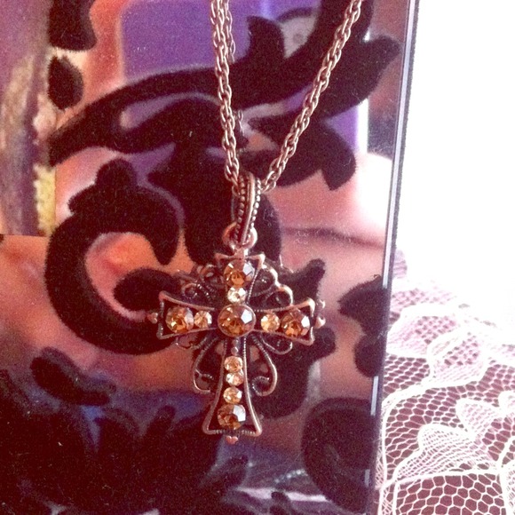 Copper tone cross necklace!