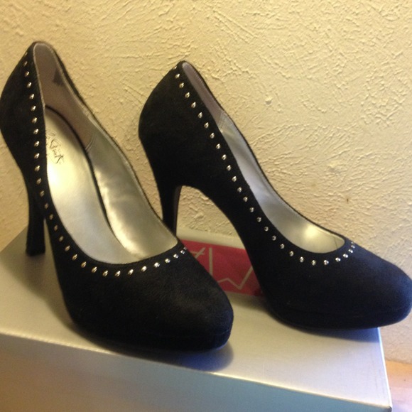 💟❗Reduced❗💟City Streets heels - Picture 2 of 4