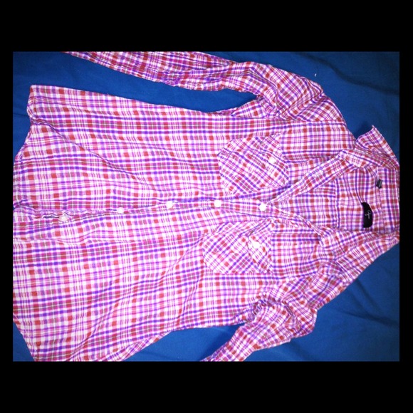 ✨FREE SHIRT W PURCHASE!✨Plaid collar button down