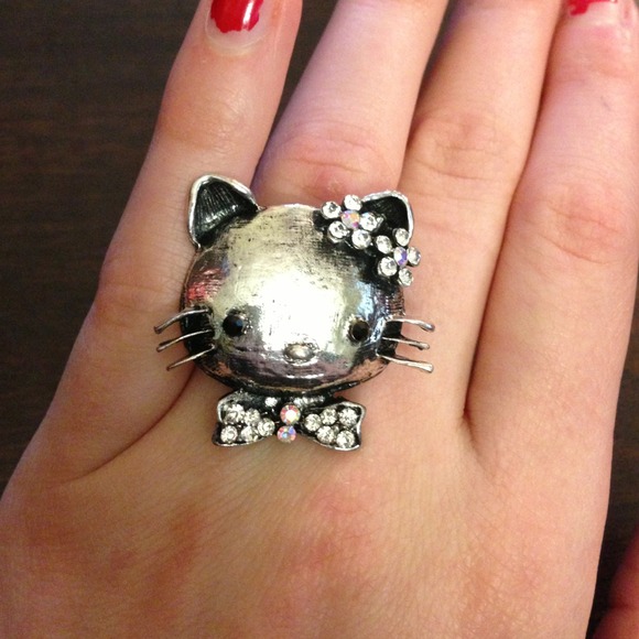 🚫Traded🚫Hello Kitty Ring