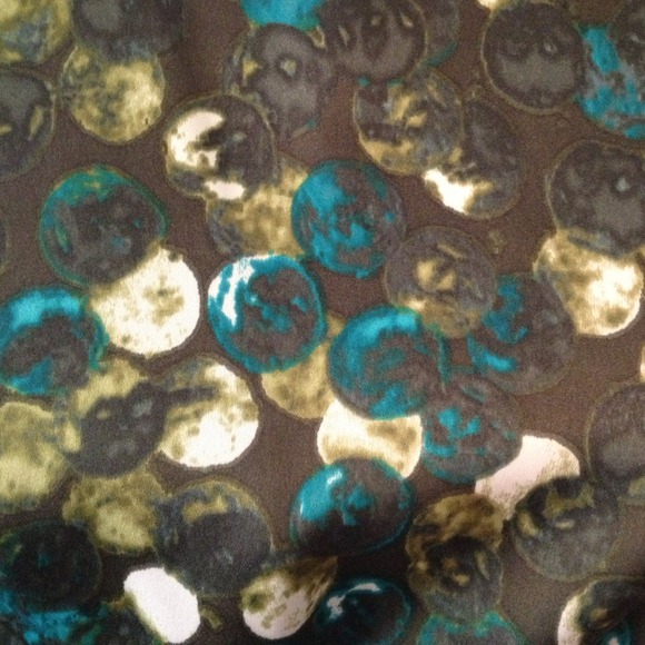 Top - Picture 2 of 2