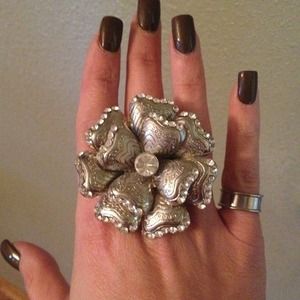 Silver flower ring reduced!!