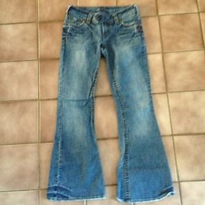 Great jeans!!! Very slimming!😍