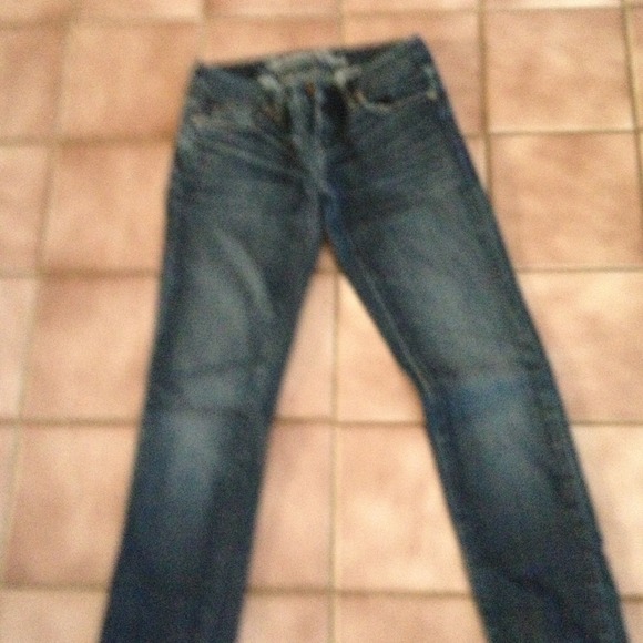 Great dark blue straight leg jeans!!😜