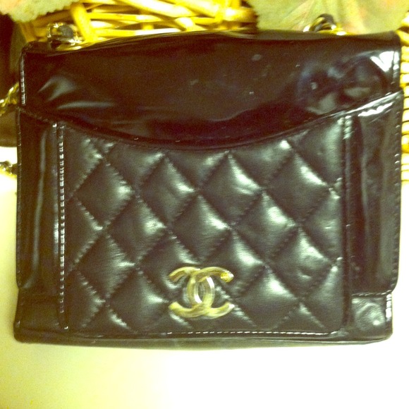 Channel bag & fendi sunglasses