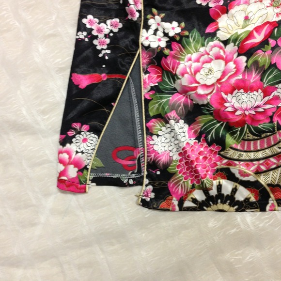 Sold - Picture 2 of 4