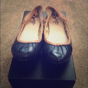 SOLD- bundled! Seychelles (from Nordstrom)