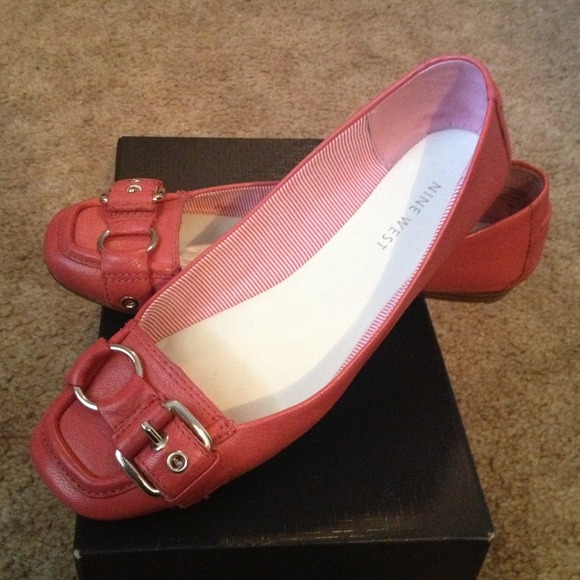 SOLD- bundled!Nine West pink/coral flats! - Picture 2 of 2
