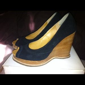 ✳✳SALE✳✳ Steve Madden Suede Peep Toes