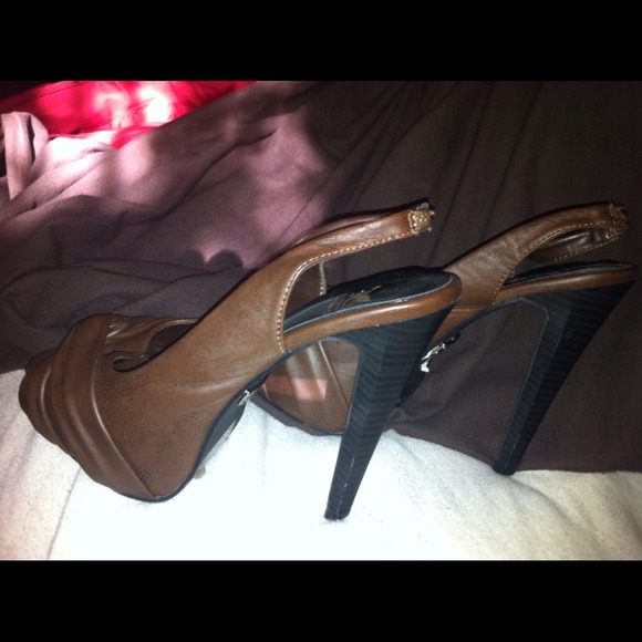 ✳✳FINAL REDUCTION✳✳Sheikh Platform Slingbacks - Picture 3 of 4