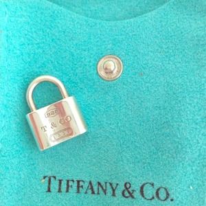 Sold📍Tiffany & Co lock charm📍sold