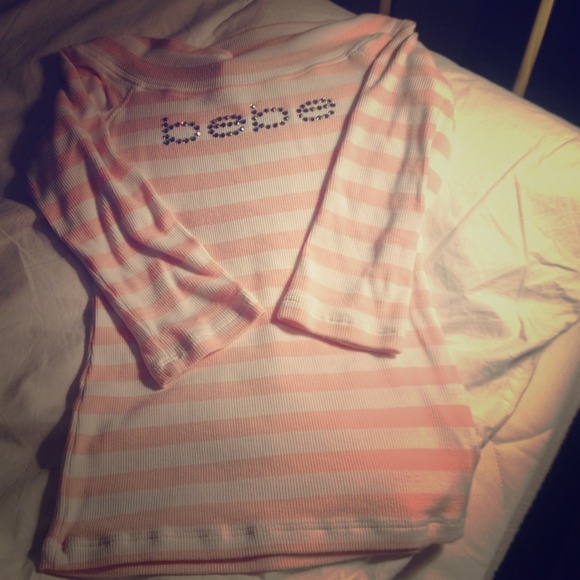 ✨✨✨SOLD Bebe top🌟🌟🌟