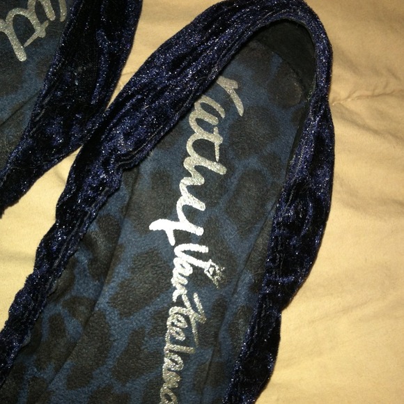 Kathy flats - Picture 2 of 2