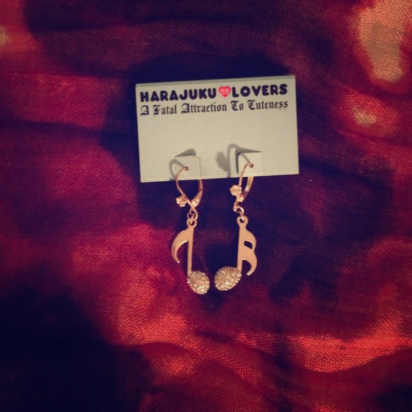Harajuku lovers musical earrings