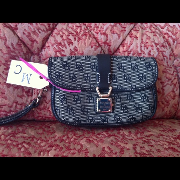 Dooney and Bourke wristlet