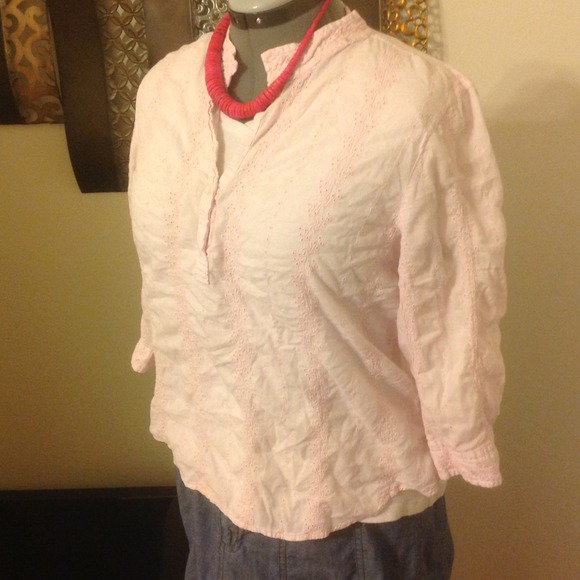 SOLD IN BUNDLE--Gap pink top - Picture 2 of 3
