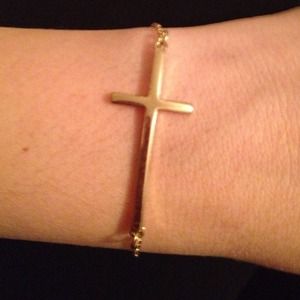 Reserved for @stay_beautiful Gold cross bracelet!!