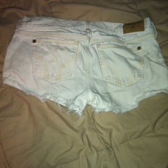 Hollister jean shorts - Picture 2 of 3