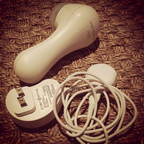 ✅SOLD Clarisonic Mia Sonic Skin Cleansing