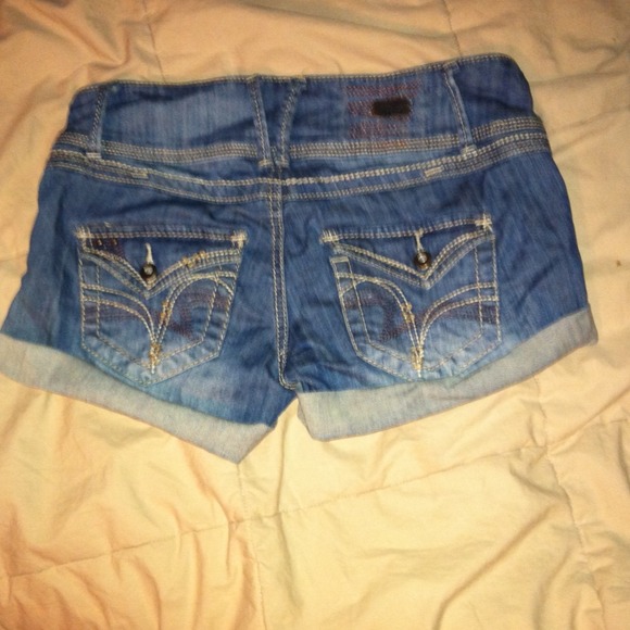 1st kiss jean shorts - Picture 2 of 2