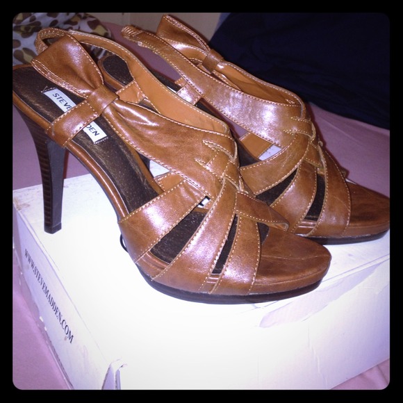 Cognac Steve Madden Sling backs