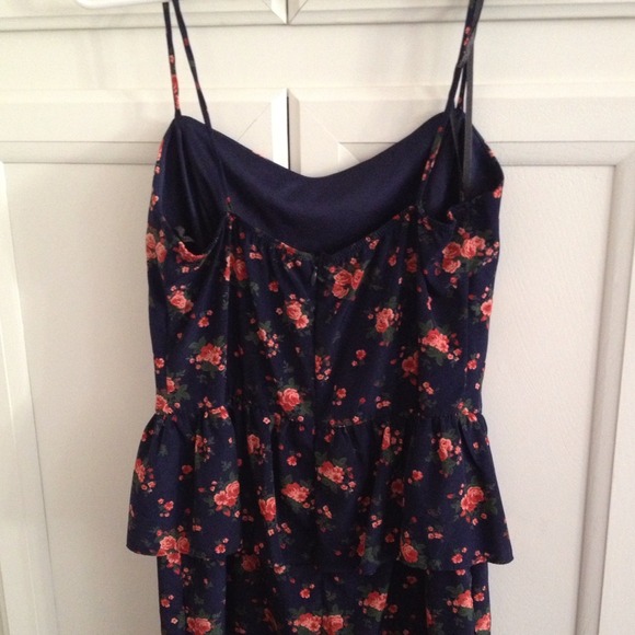 Beautiful Floral Dress - Picture 3 of 3