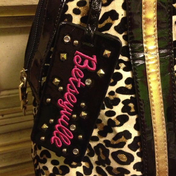 Betseyville betsey Johnson bag REDUCED - Picture 3 of 4