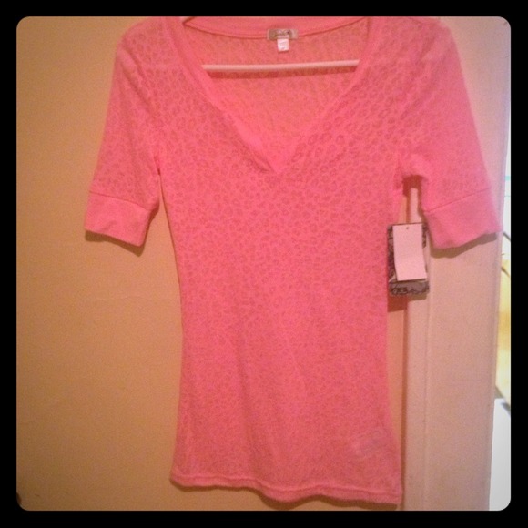 Pink leopard pattern shirt!