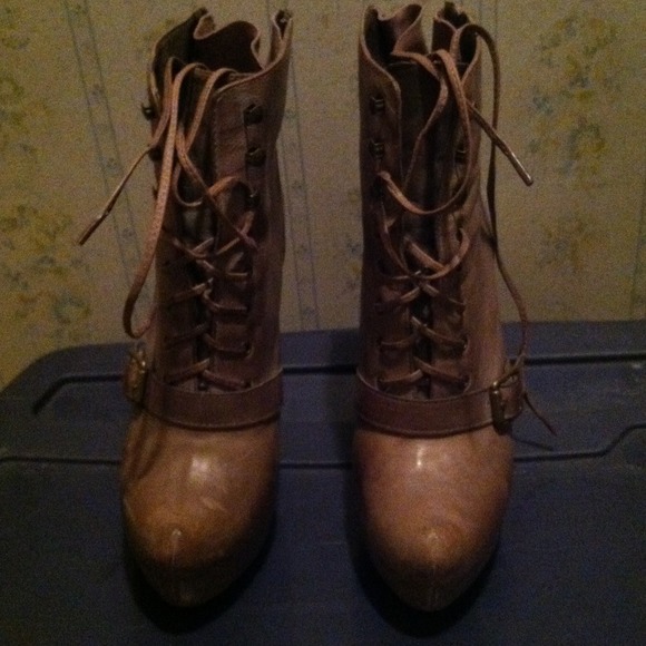 Steven Madden boots size 7.5 - Picture 2 of 3