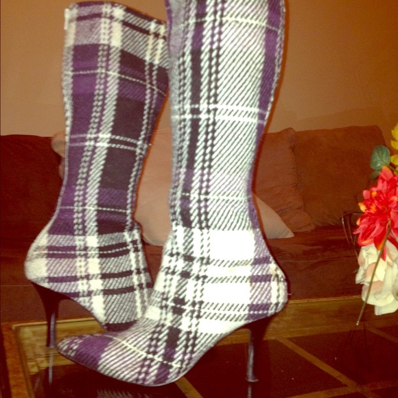 Plaid knee length boots
