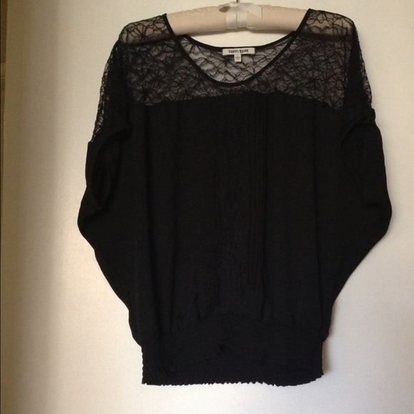 SOLD 🔴🔴Black Blouse