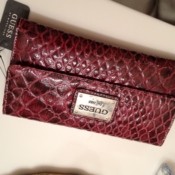 Burgundy guess wallet tag still on
