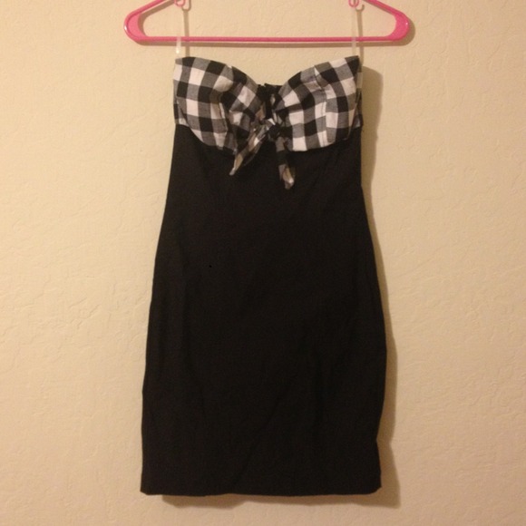 Strapless Plaid Knot dress - Picture 1 of 2