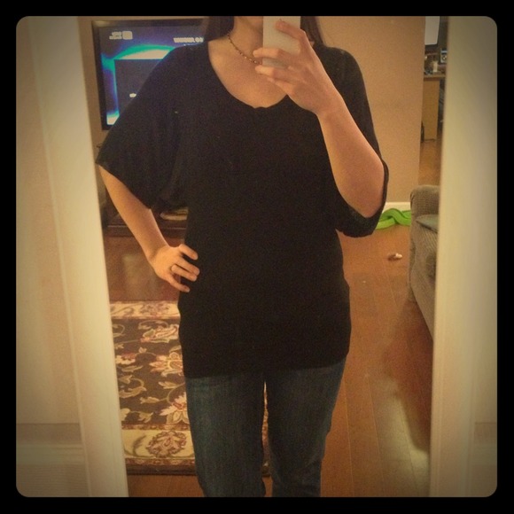 Cute black top