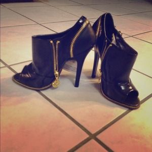 Ankle boots open toe